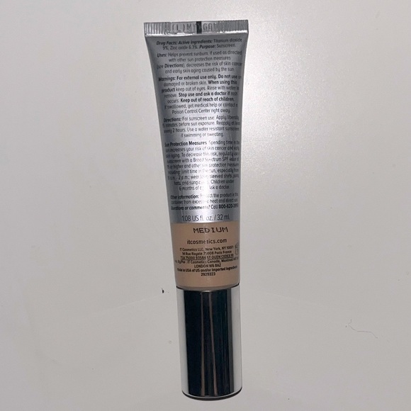 IT Cosmetics Color Correcting Full Coverage Crème CC+ Foundation - Picture 2 of 3